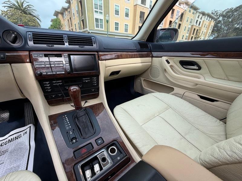 BMW 7-Series 740iL 2001