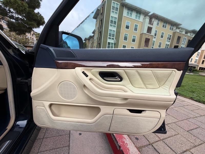 BMW 7-Series 740iL 2001
