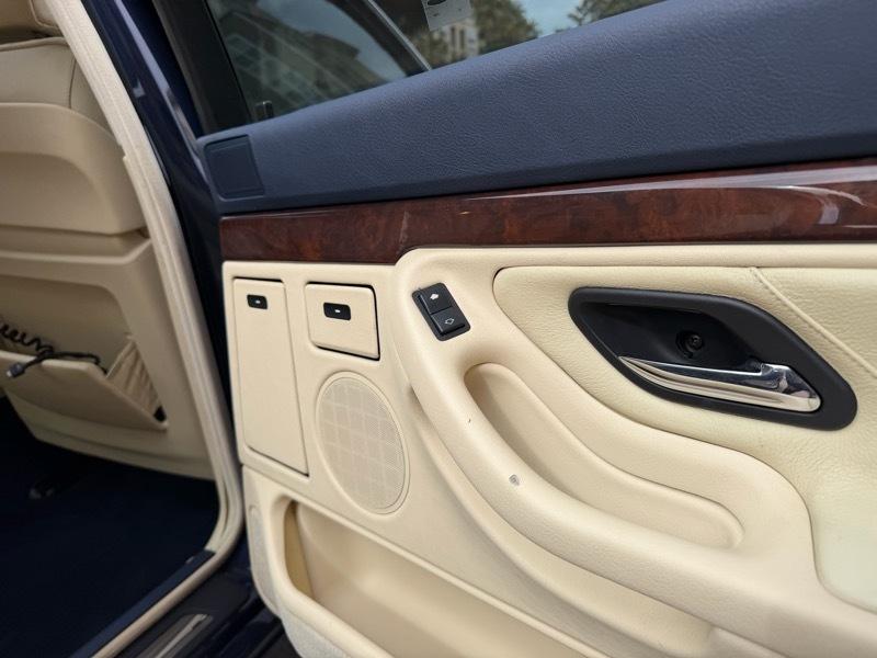 BMW 7-Series 740iL 2001