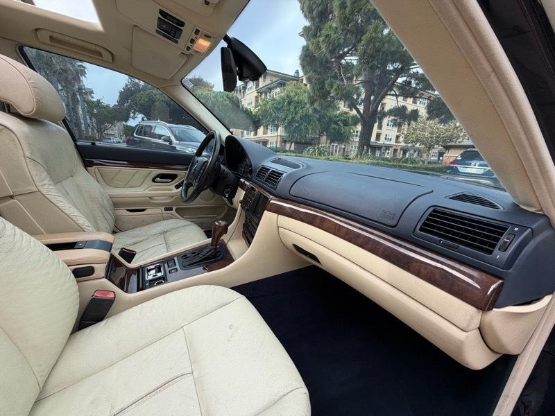 BMW 7-Series 740iL 2001