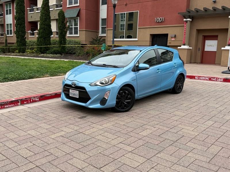 Toyota Prius c Two 2016