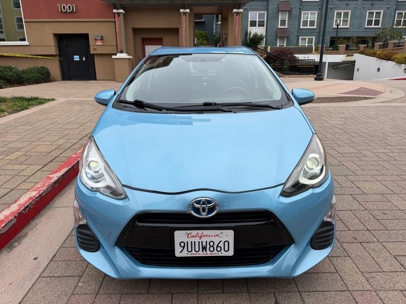 Toyota Prius c Two 2016