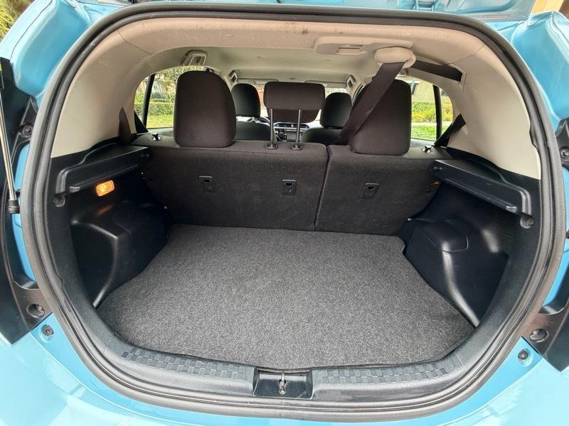 Toyota Prius c Two 2016
