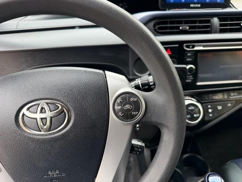 Toyota Prius c Two 2016