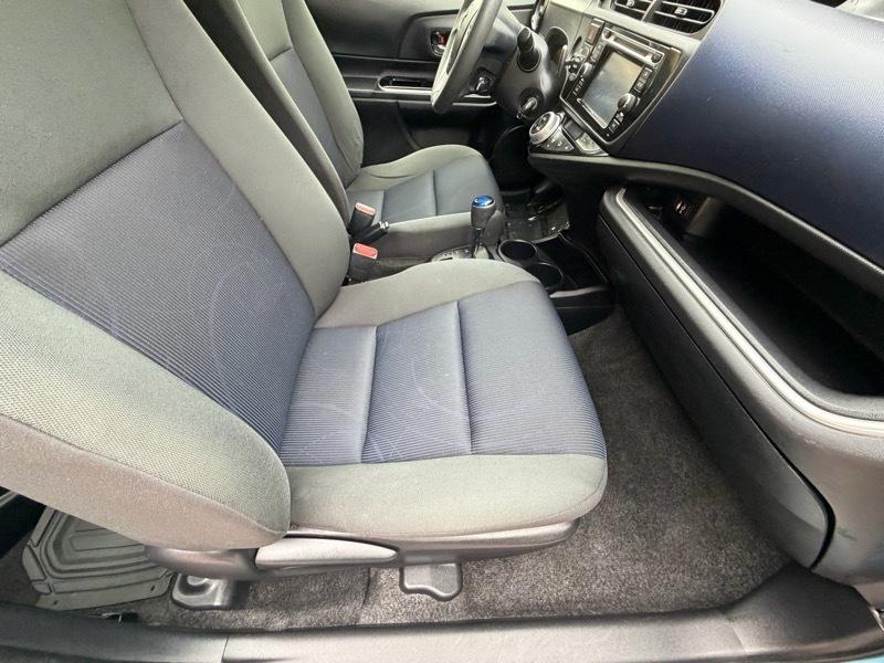 Toyota Prius c Two 2016