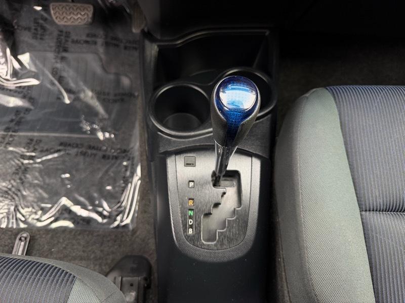 Toyota Prius c Two 2016
