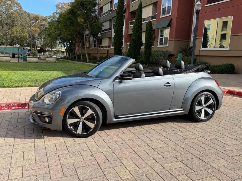 Volkswagen Beetle 2.0T Turbo Convertible 2013