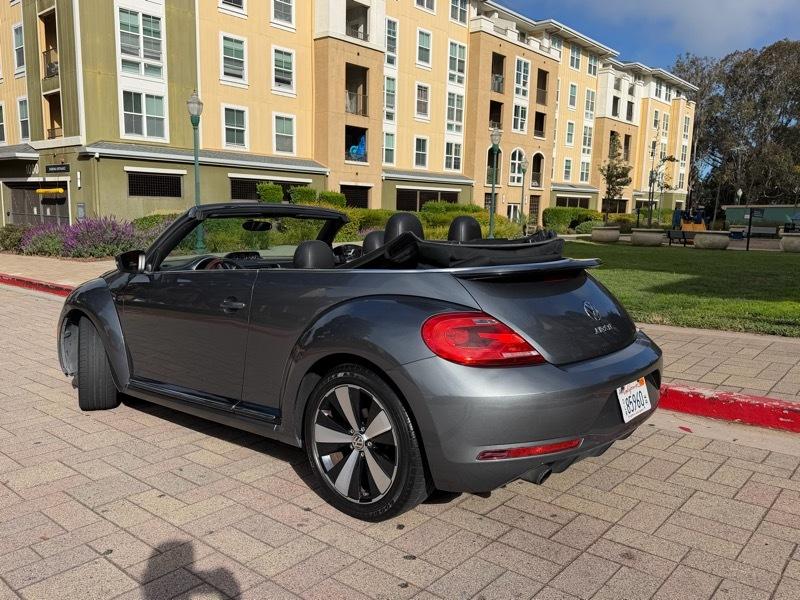 Volkswagen Beetle 2.0T Turbo Convertible 2013