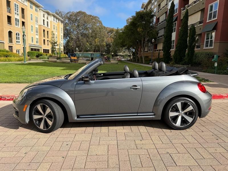 Volkswagen Beetle 2.0T Turbo Convertible 2013