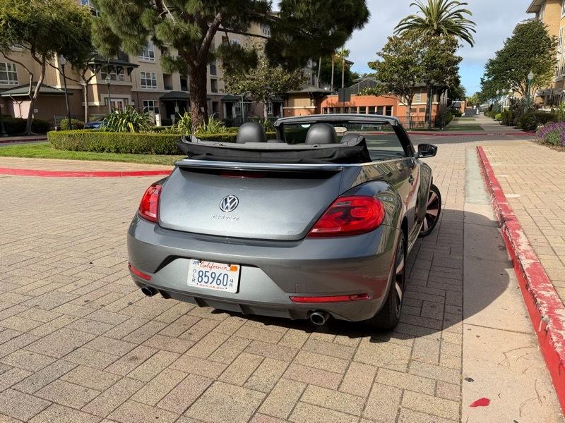 Volkswagen Beetle 2.0T Turbo Convertible 2013