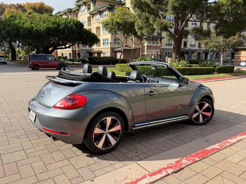Volkswagen Beetle 2.0T Turbo Convertible 2013