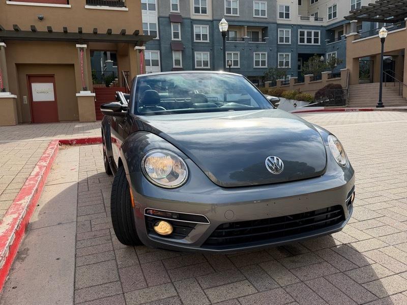 Volkswagen Beetle 2.0T Turbo Convertible 2013