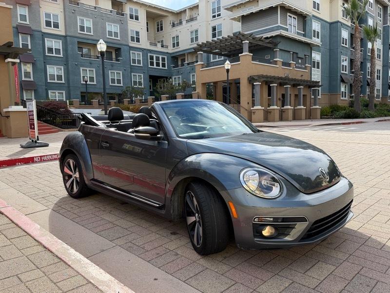 Volkswagen Beetle 2.0T Turbo Convertible 2013