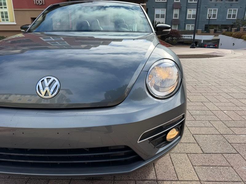 Volkswagen Beetle 2.0T Turbo Convertible 2013