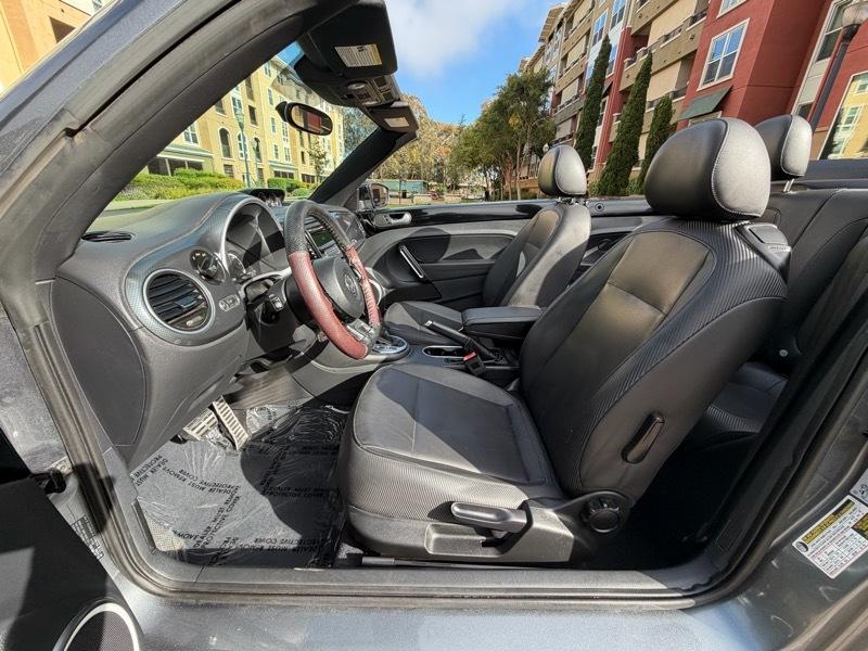 Volkswagen Beetle 2.0T Turbo Convertible 2013