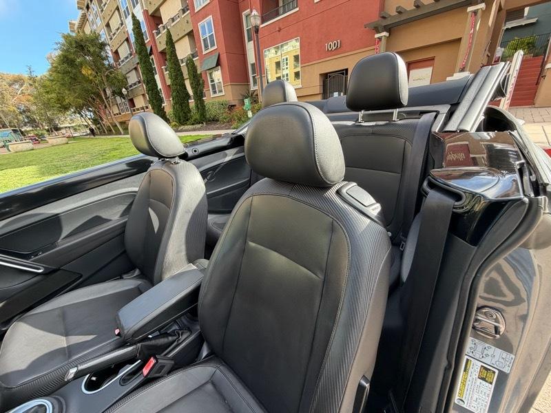 Volkswagen Beetle 2.0T Turbo Convertible 2013