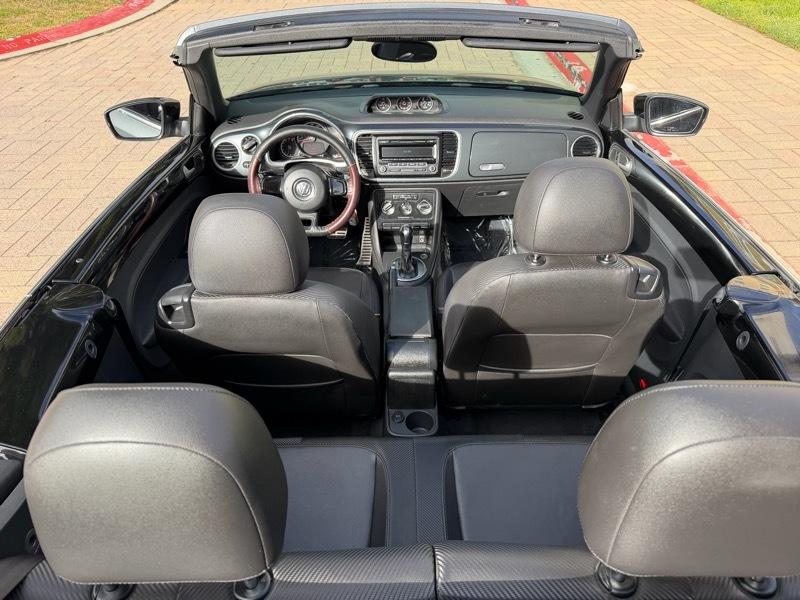 Volkswagen Beetle 2.0T Turbo Convertible 2013