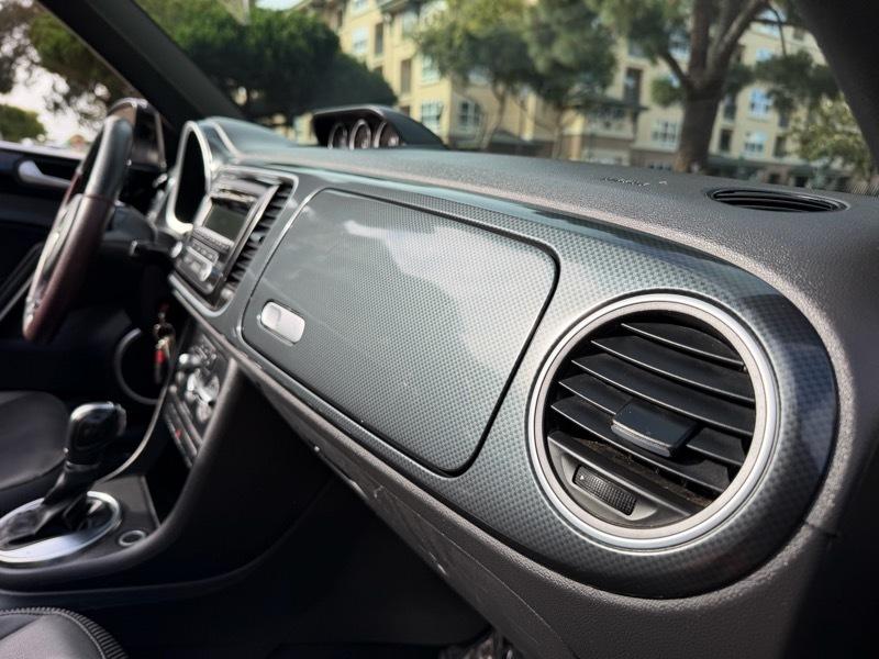 Volkswagen Beetle 2.0T Turbo Convertible 2013