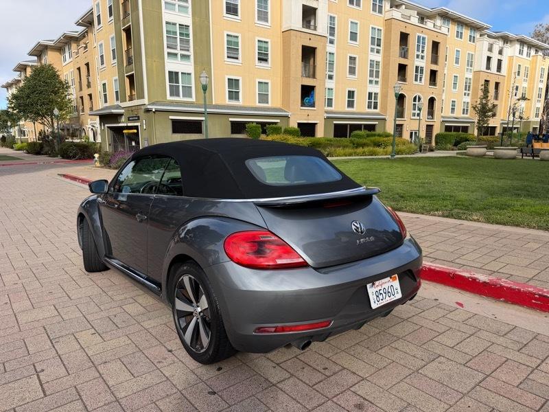 Volkswagen Beetle 2.0T Turbo Convertible 2013