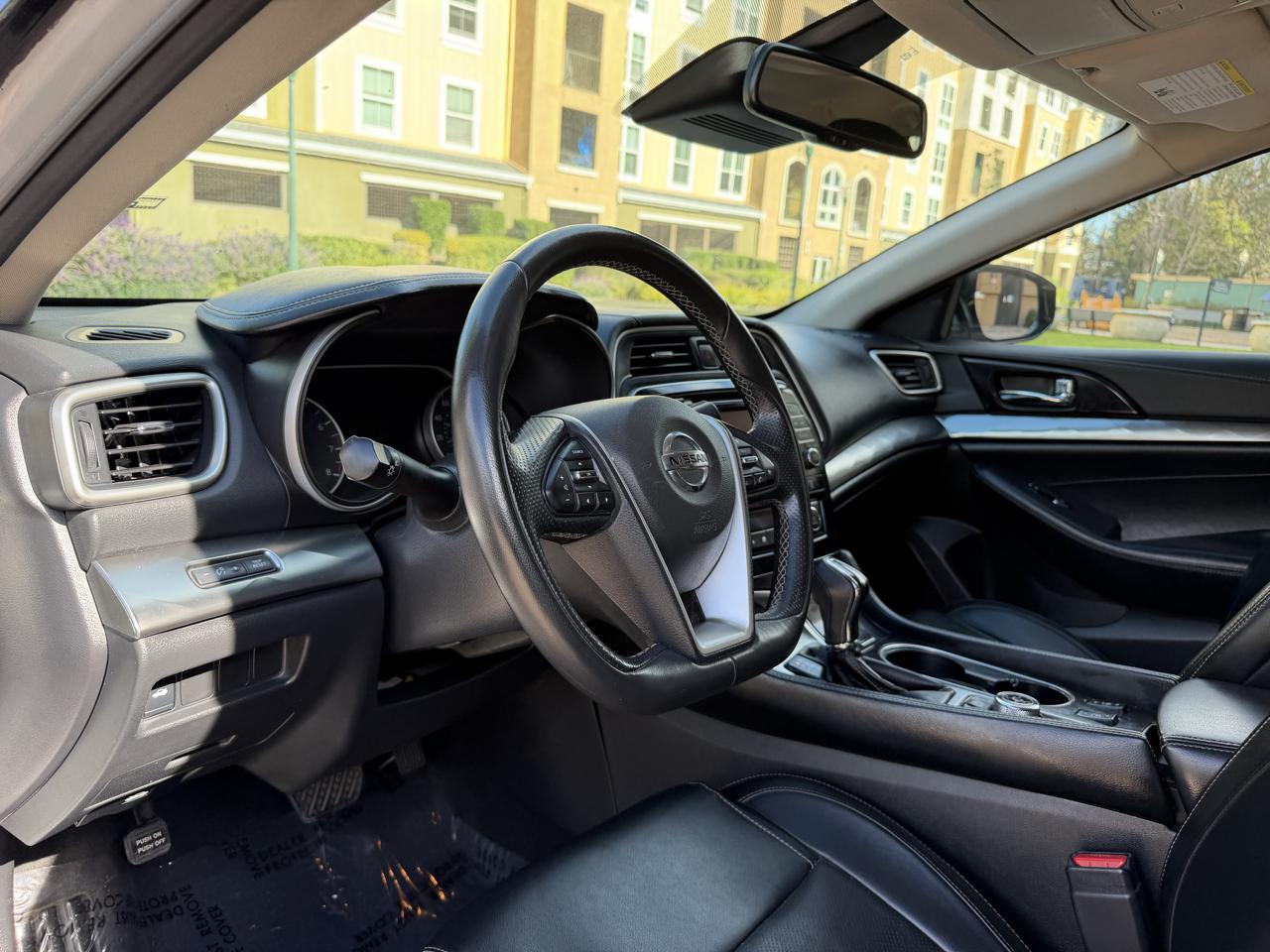 Nissan Maxima 3.5 SV 2022