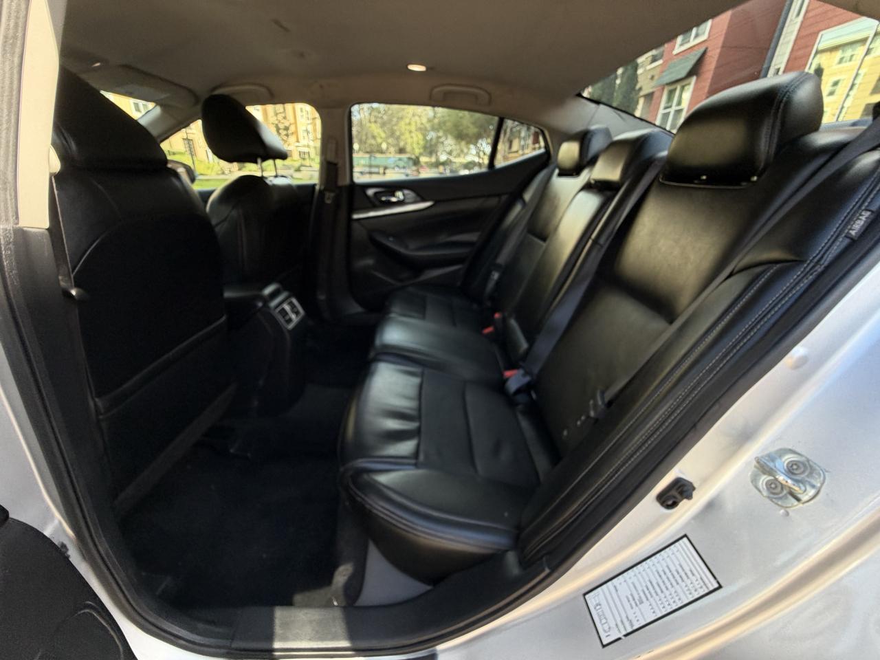 Nissan Maxima 3.5 SV 2022