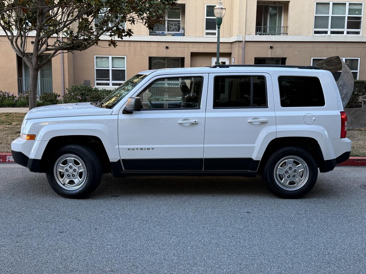 Jeep Patriot Sport 2WD 2014