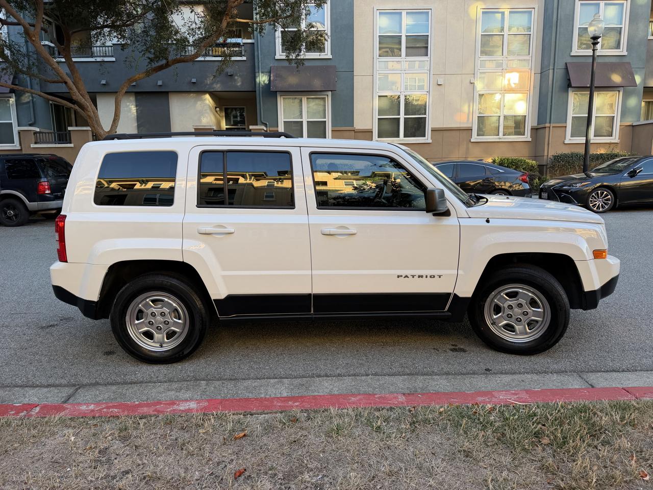Jeep Patriot Sport 2WD 2014