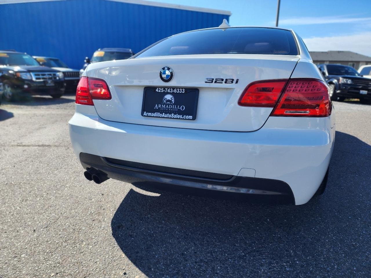 BMW 3 Series 328i Coupe 2011
