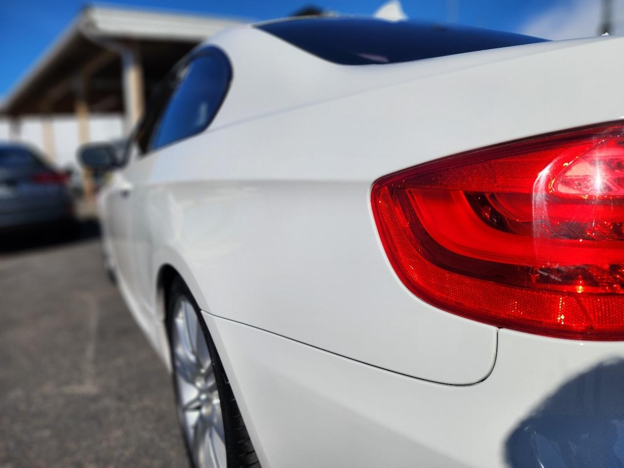 BMW 3 Series 328i Coupe 2011