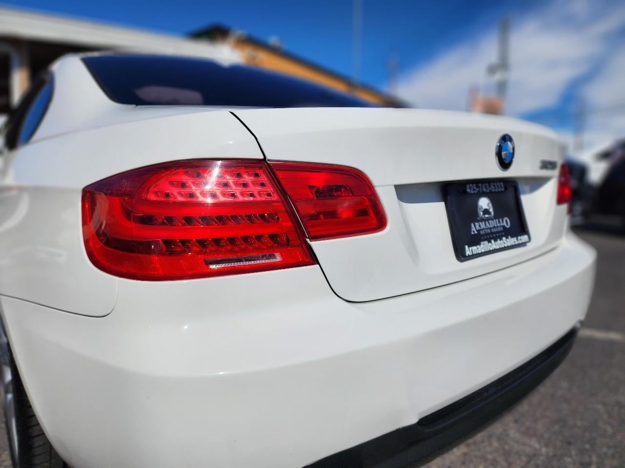 BMW 3 Series 328i Coupe 2011