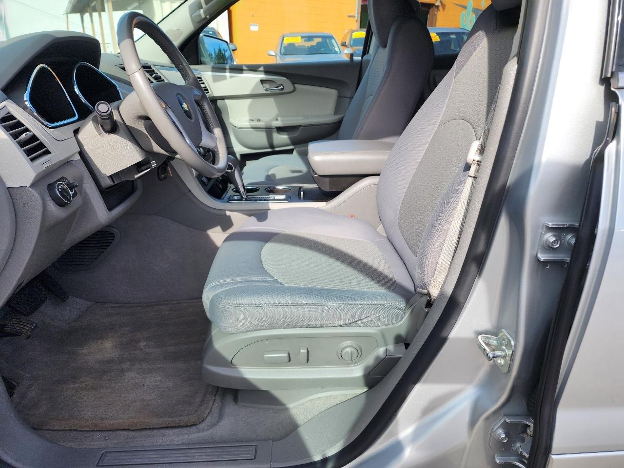 Chevrolet Traverse LT AWD 2012