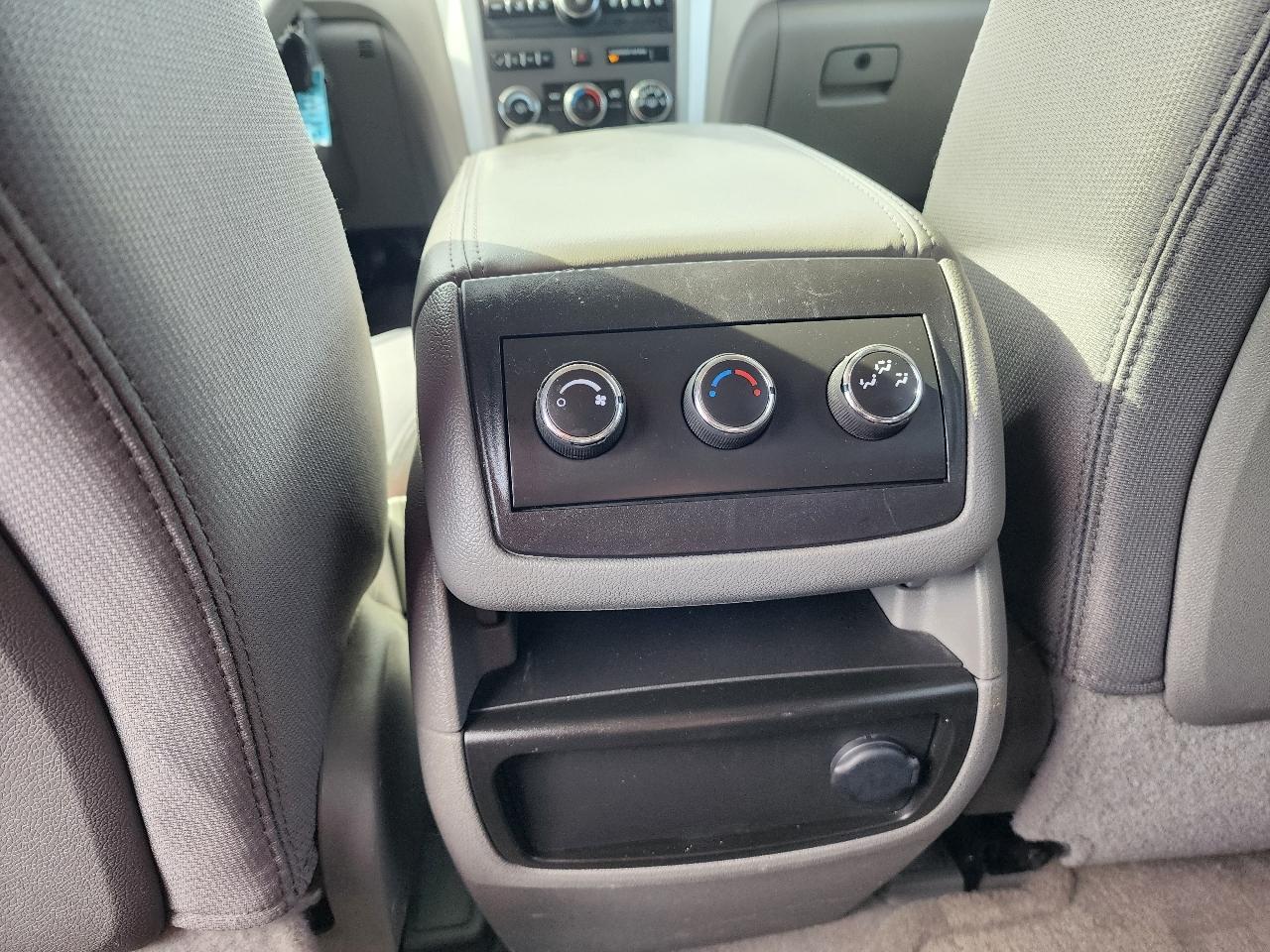 Chevrolet Traverse LT AWD 2012