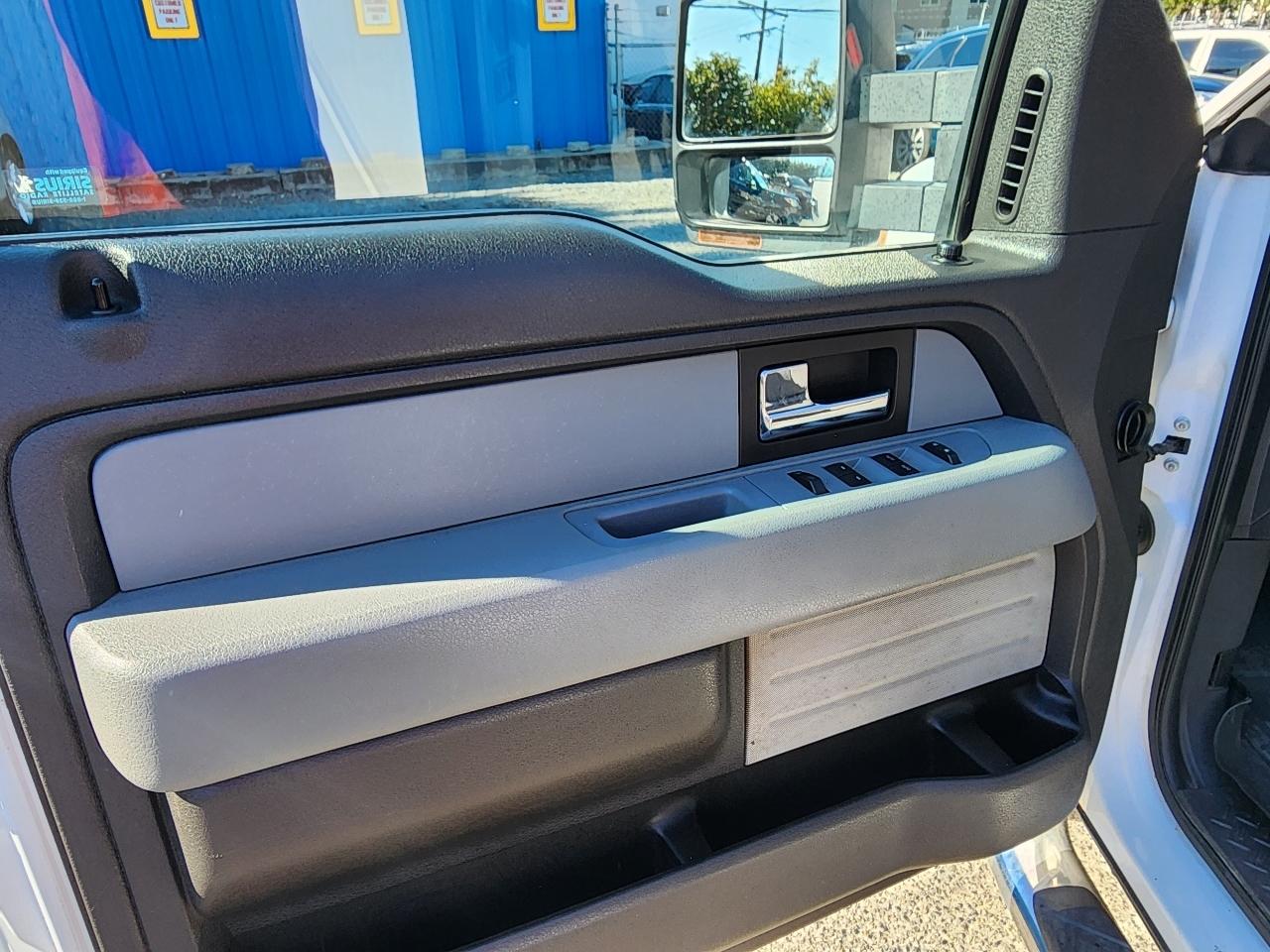 Ford F-150 XLT SuperCrew 4WD 2014
