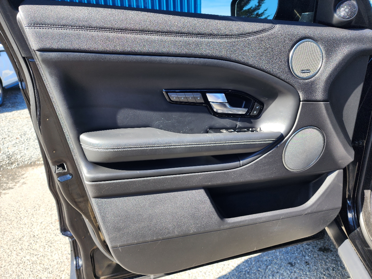 2018 Land Rover Range Rover Evoque HSE photo 11