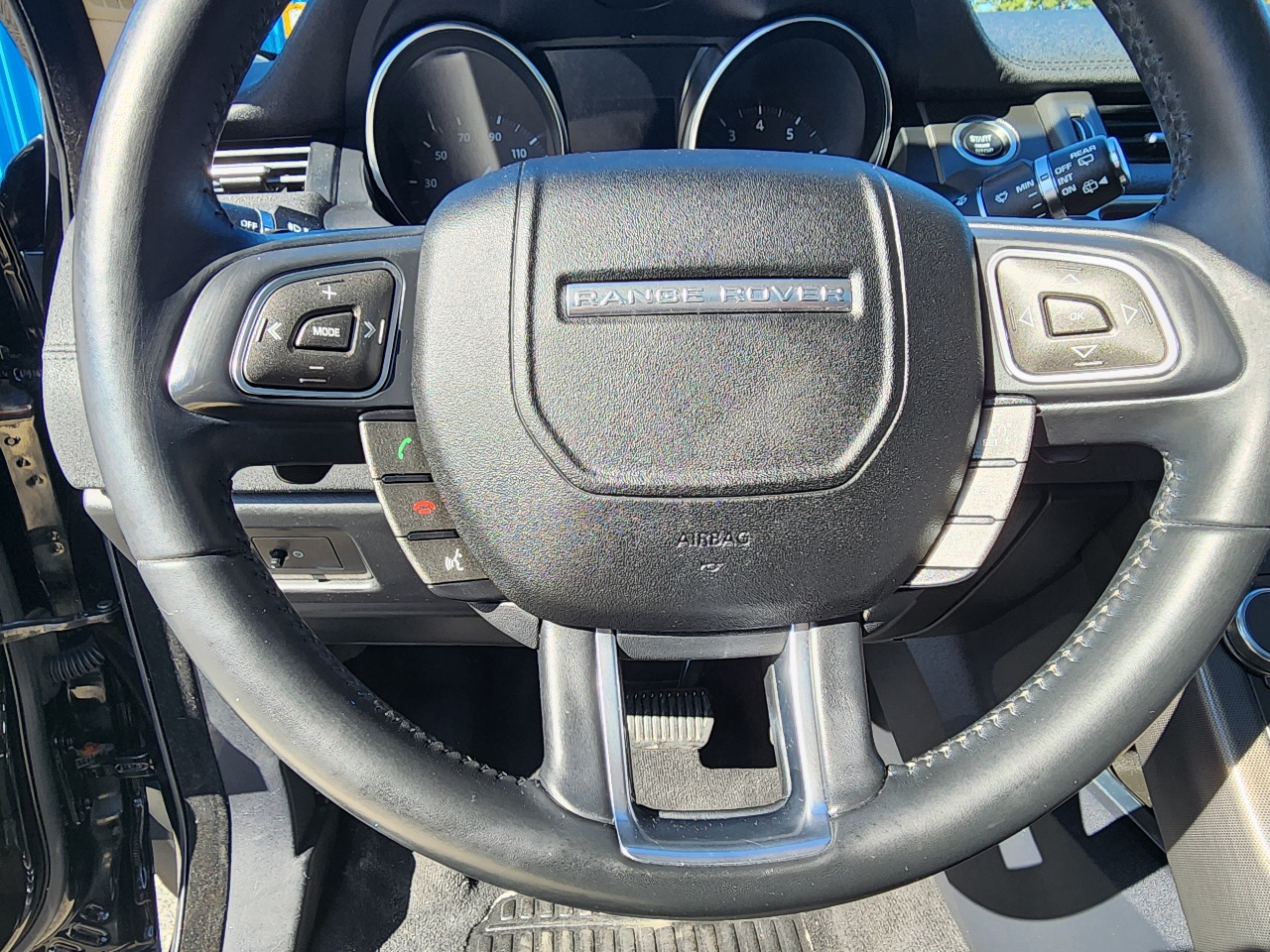 2018 Land Rover Range Rover Evoque HSE photo 16
