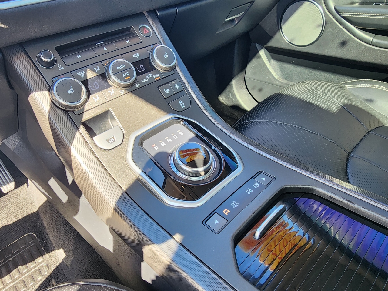 2018 Land Rover Range Rover Evoque HSE photo 21