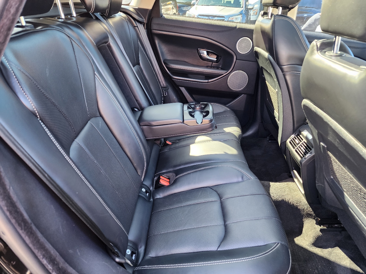 2018 Land Rover Range Rover Evoque HSE photo 28