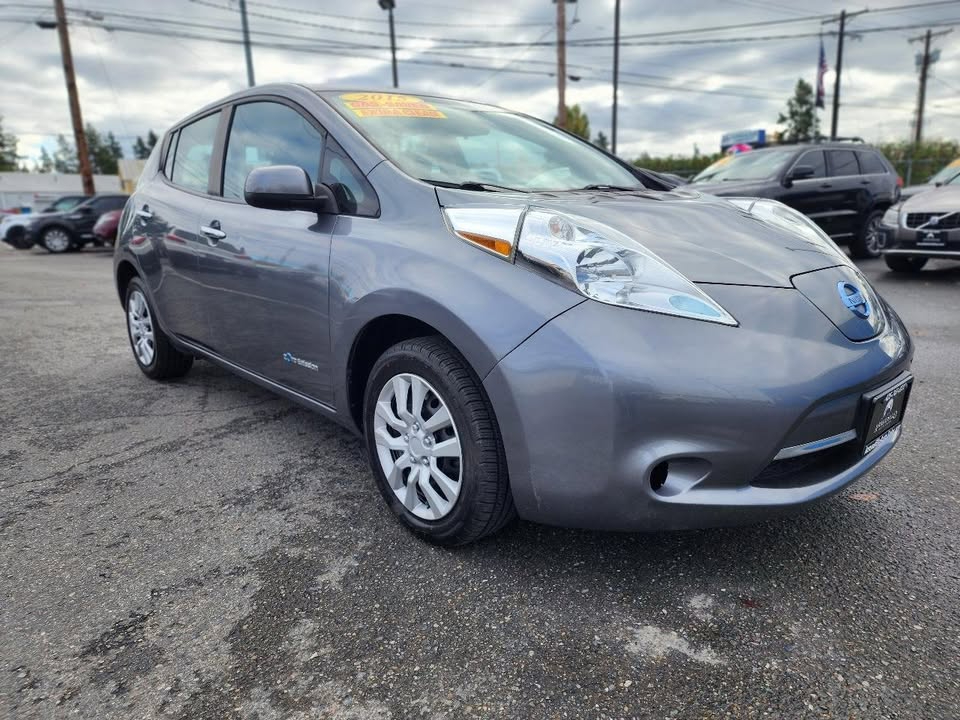 Nissan Leaf S 2015