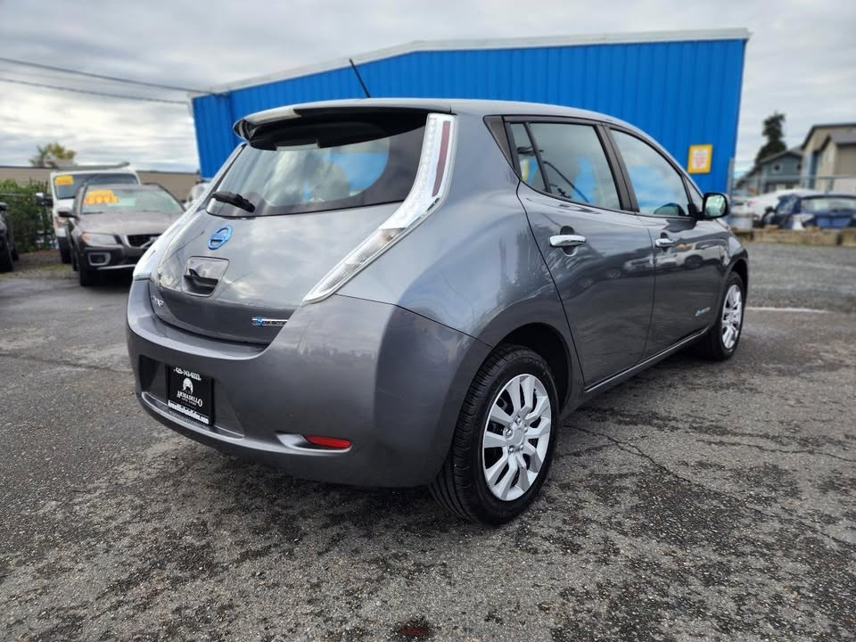 Nissan Leaf S 2015