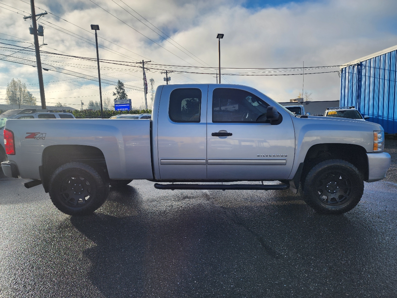 2011 Chevrolet Silverado 1500 LT photo 4