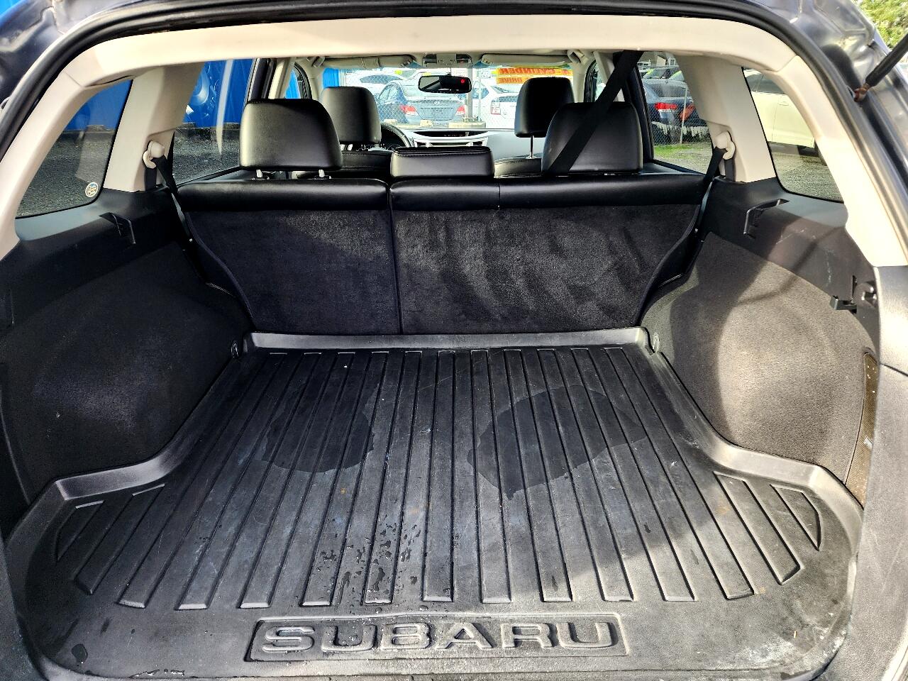 Subaru Outback 2.5i Limited 2011