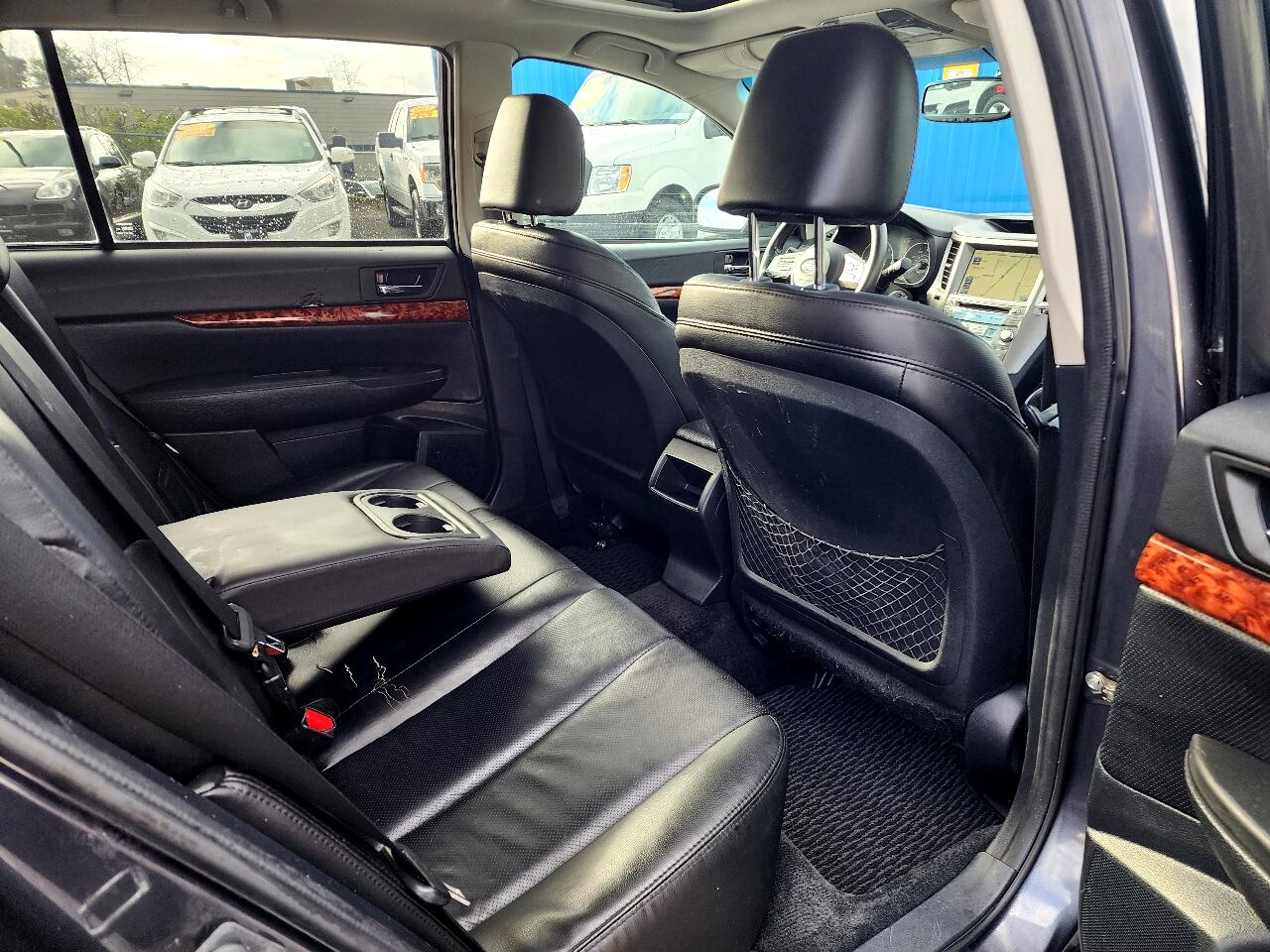 Subaru Outback 2.5i Limited 2011