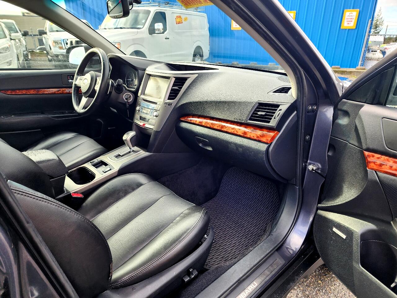 Subaru Outback 2.5i Limited 2011