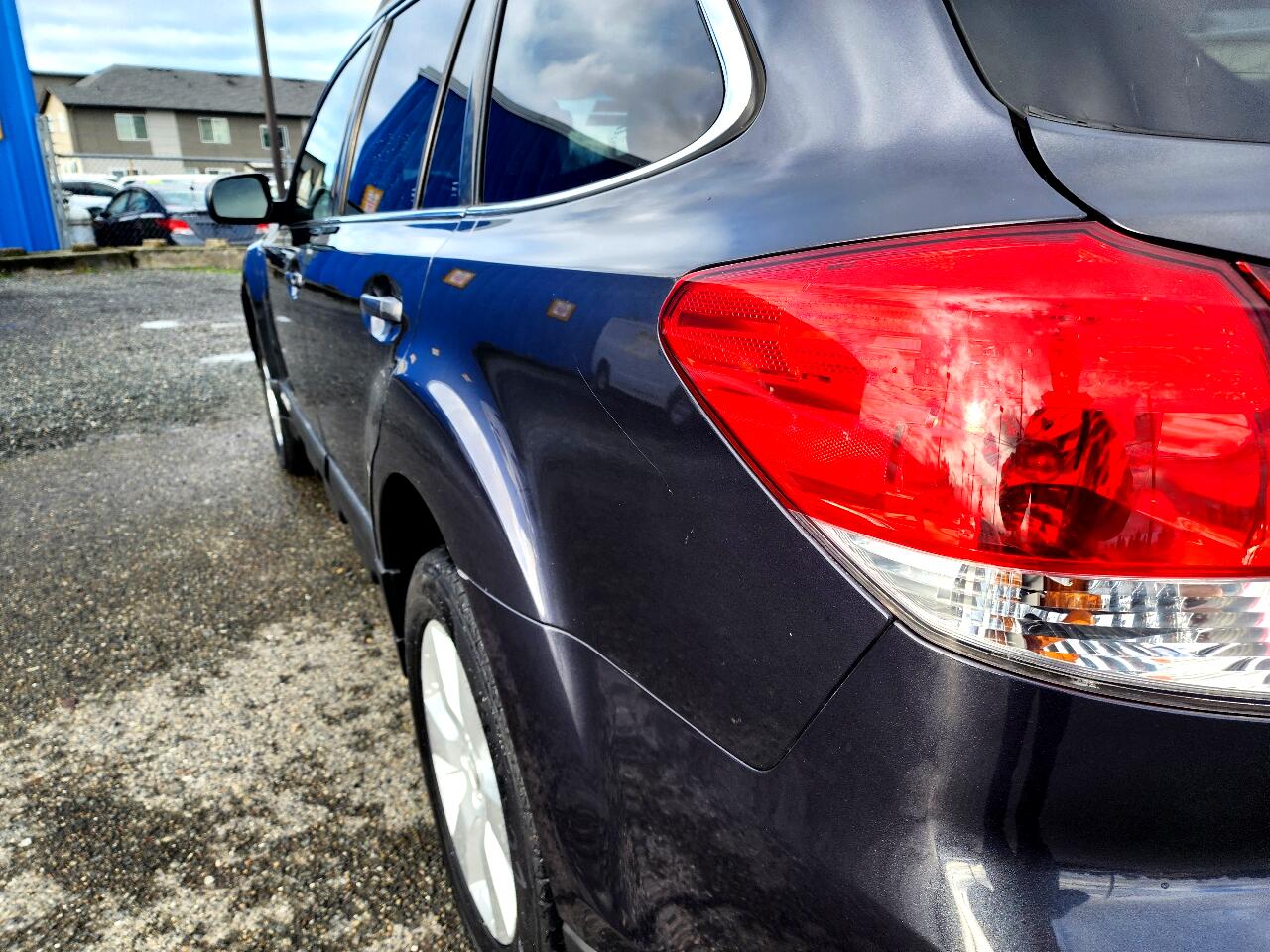 Subaru Outback 2.5i Limited 2011