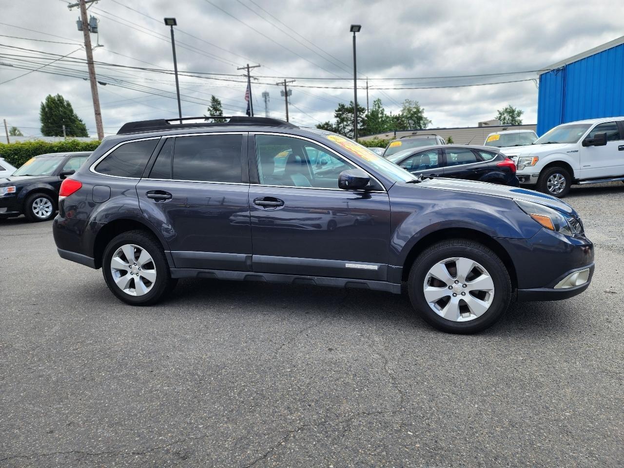 Subaru Outback 2.5i Limited 2011