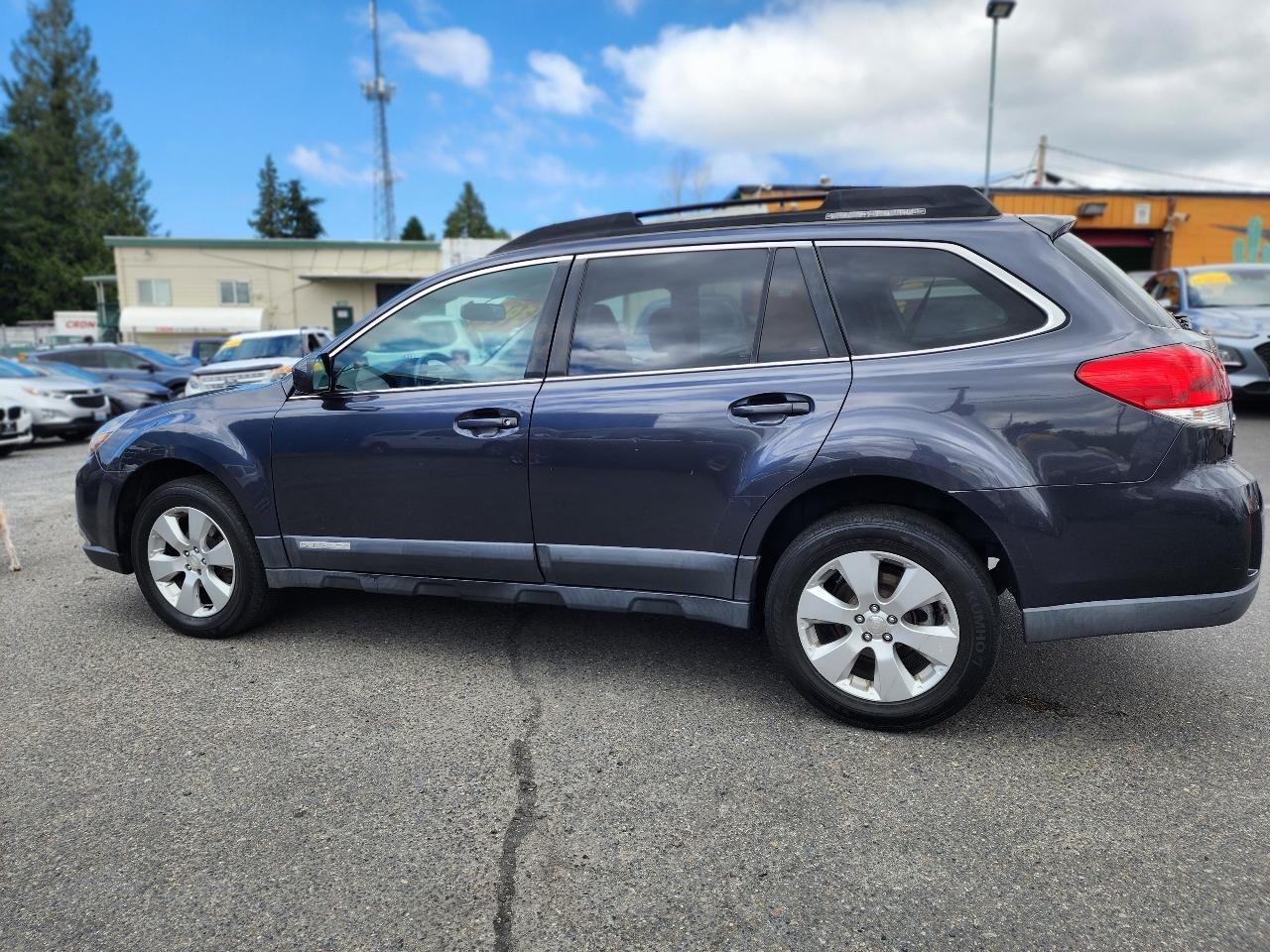 Subaru Outback 2.5i Limited 2011