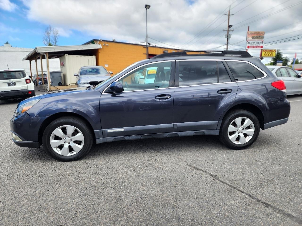 Subaru Outback 2.5i Limited 2011