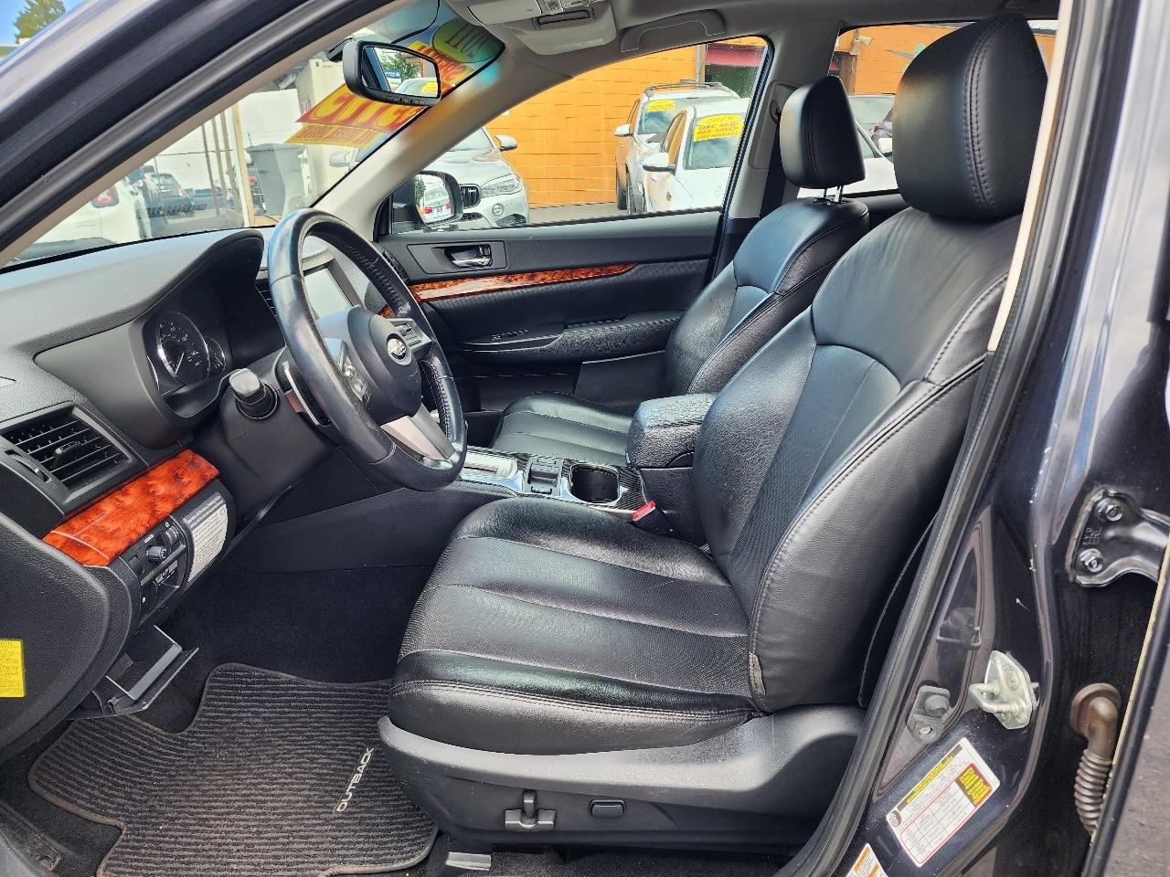 Subaru Outback 2.5i Limited 2011