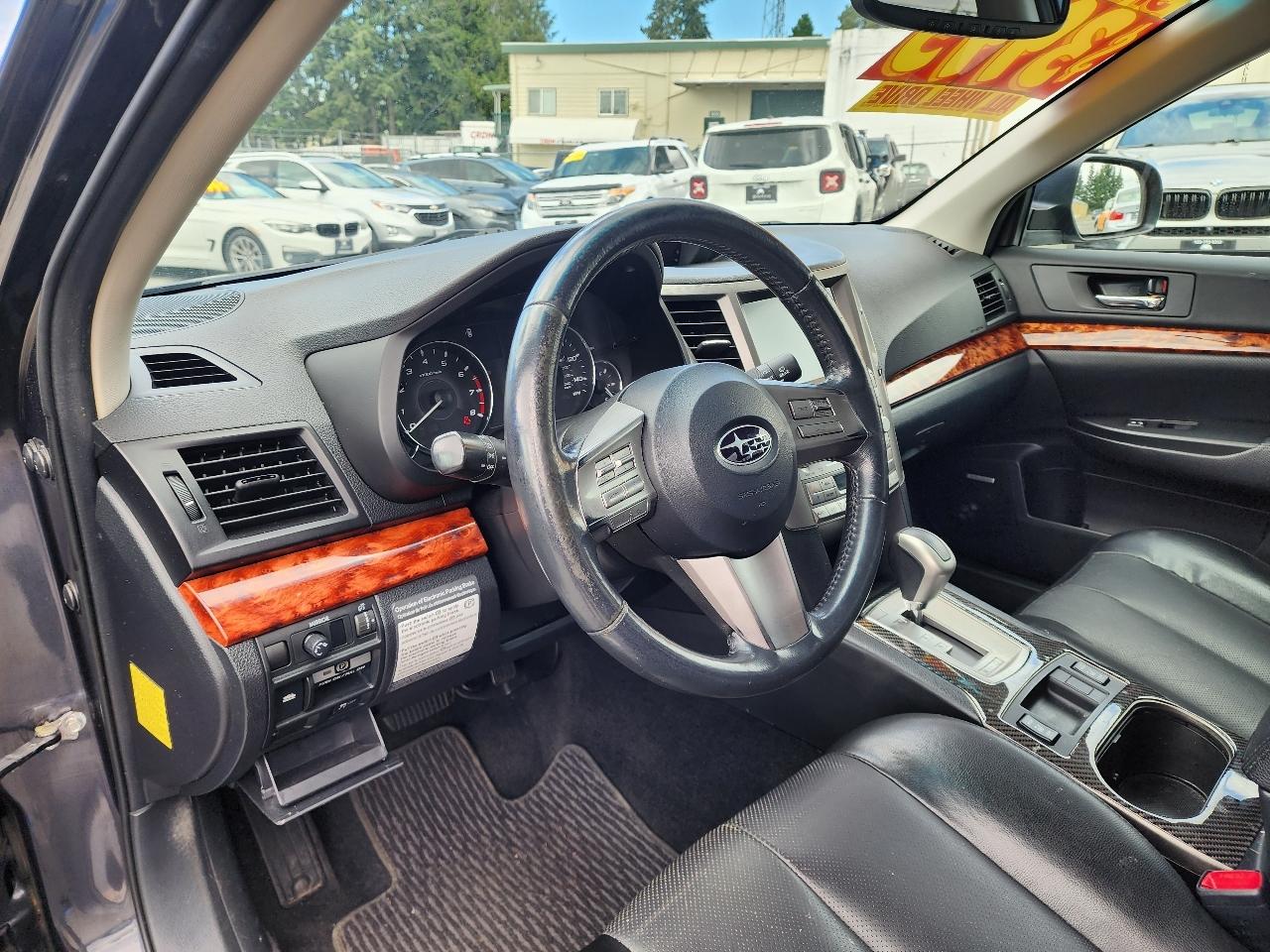 Subaru Outback 2.5i Limited 2011