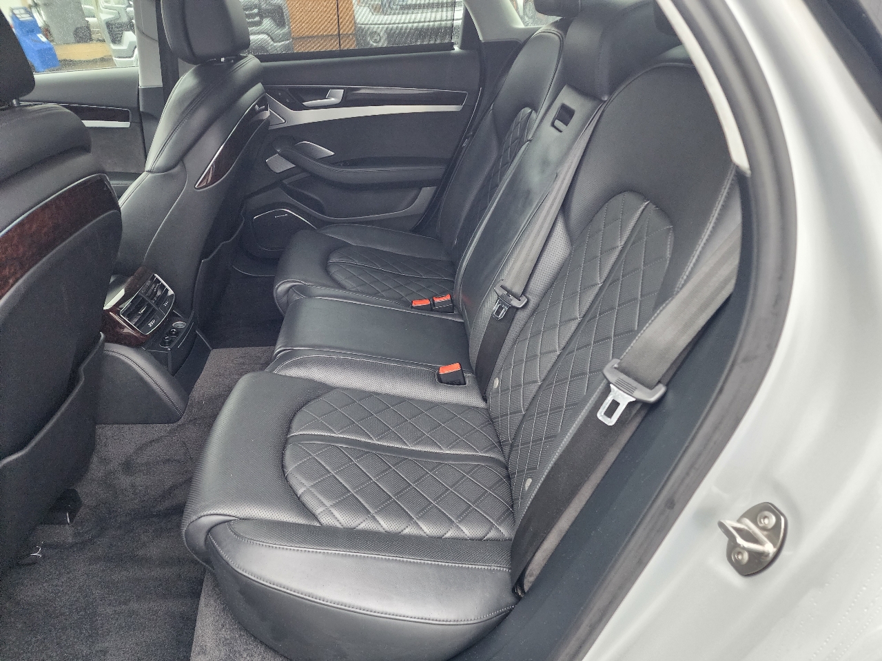 Audi A8 4.2 Quattro 2012